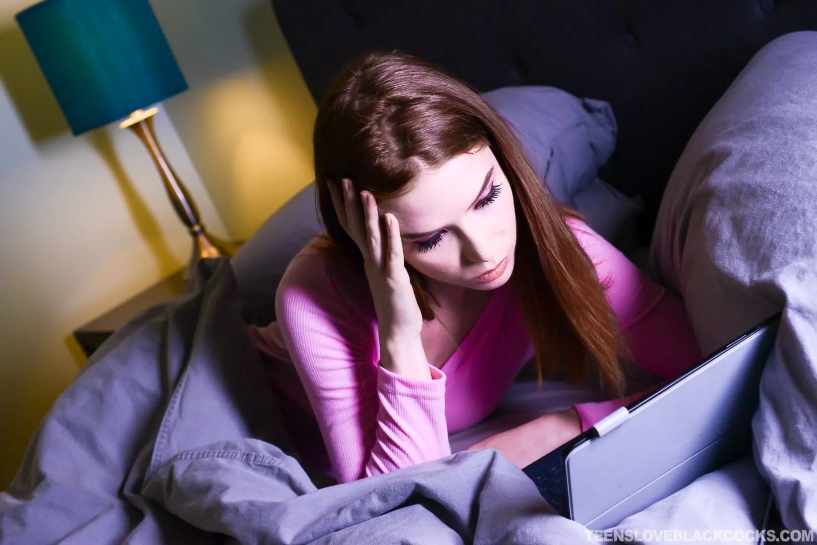 Pepper Hart en 'Un joven negro me quita el privilegio a base de sexo' from 'Team Skeet' (foto 40) Team Skeet 'Un joven negro me quita el privilegio a base de sexo' protagonizando Pepper Hart (foto 40)