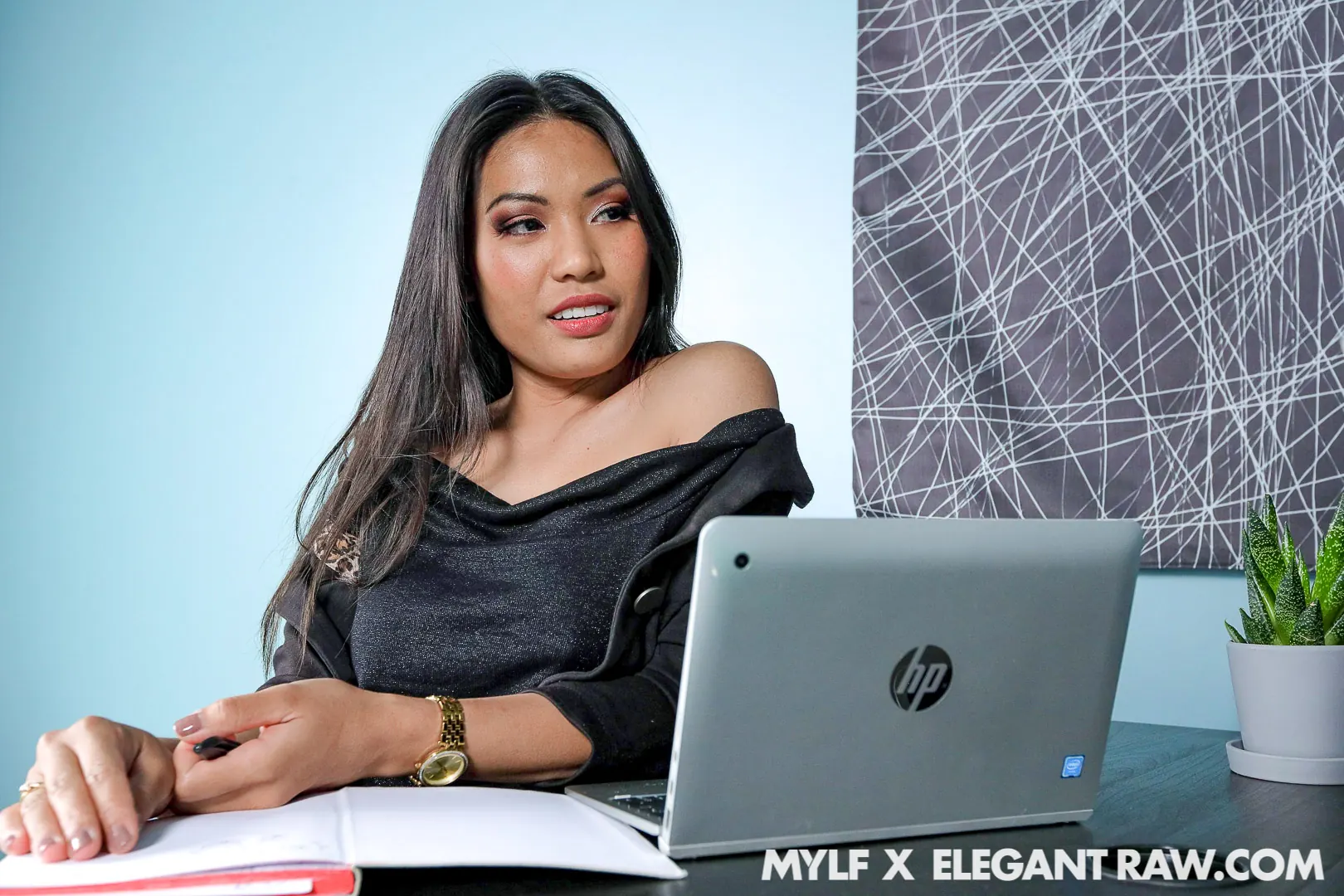 Polly Pons en 'Trabajar horas extras' from 'Team Skeet' (foto 16) Team Skeet 'Trabajar horas extras' protagonizando Polly Pons (foto 16)