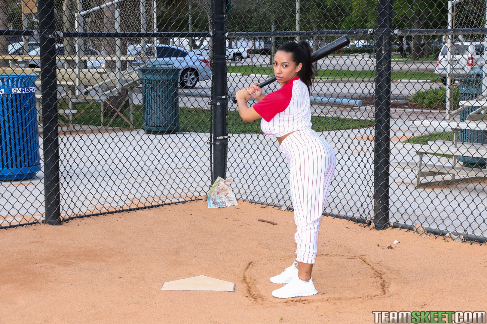 Team Skeet 'Busty Baseball Babe' starring Priya Price (Photo 1)