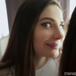 Reislin in 'Team Skeet' Hot Ones (Thumbnail 66)