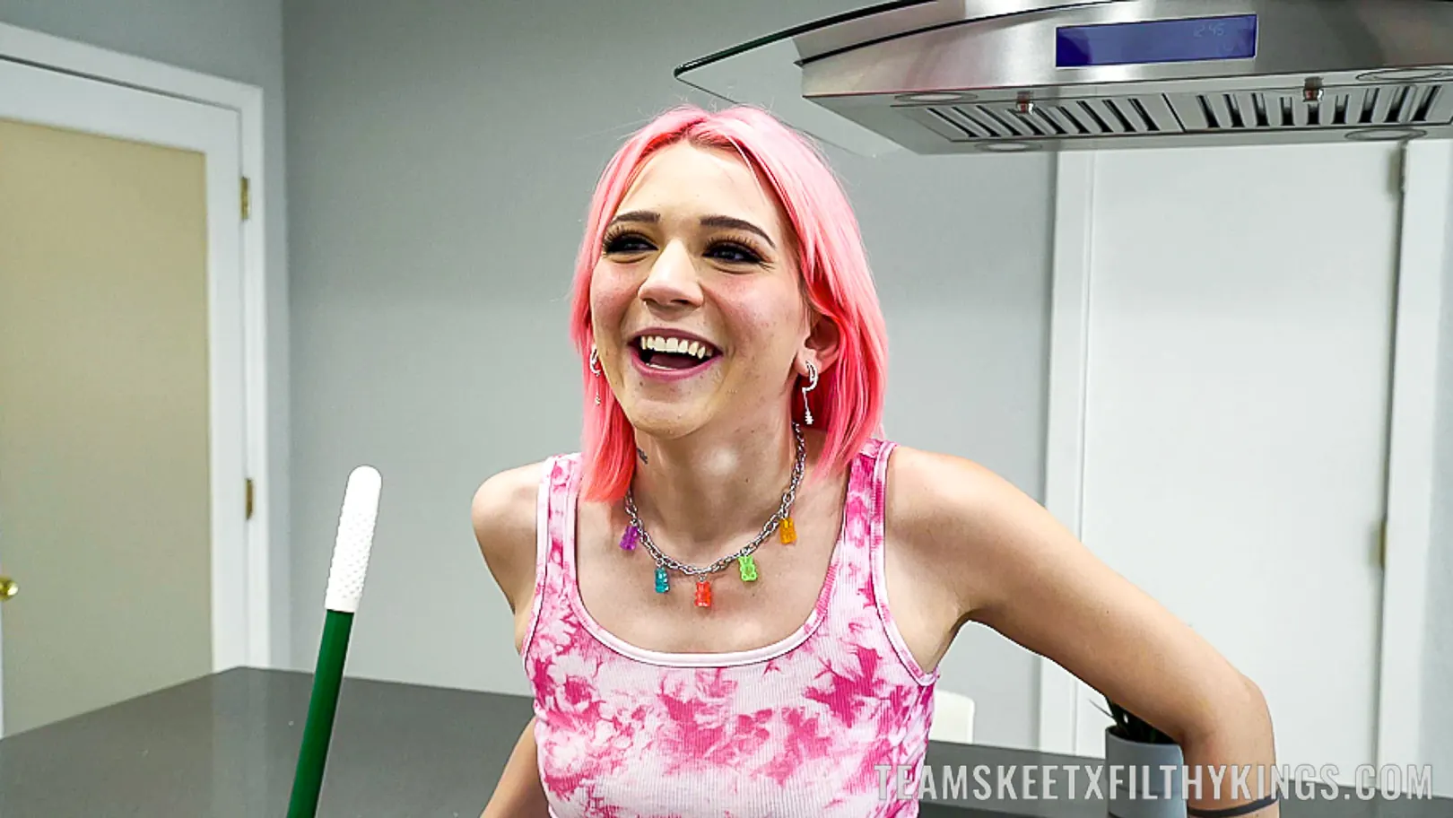 Team Skeet 'Más que una cosa de una sola vez' protagonizando Riley Jean (foto 5)