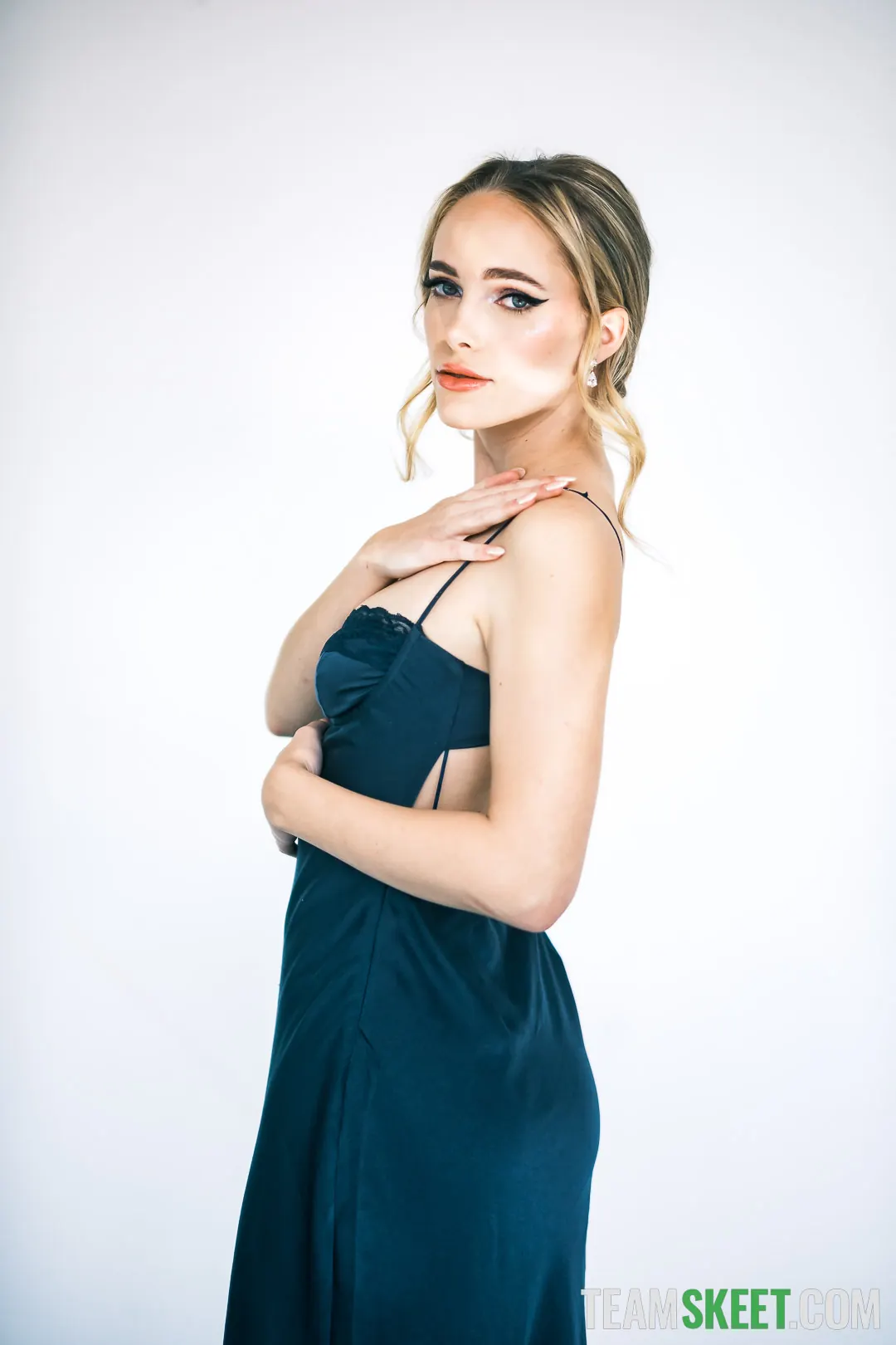 Team Skeet 'Ripe for the Taking Part 1: Scarlett's First' starring Riley Jean (Photo 9)