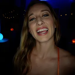 Riley Reyes en 'Team Skeet' Dick va a todas partes (Miniatura 2)