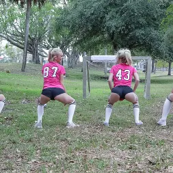 Riley Star en 'Team Skeet' Tiro de penalti cum (Miniatura 39)