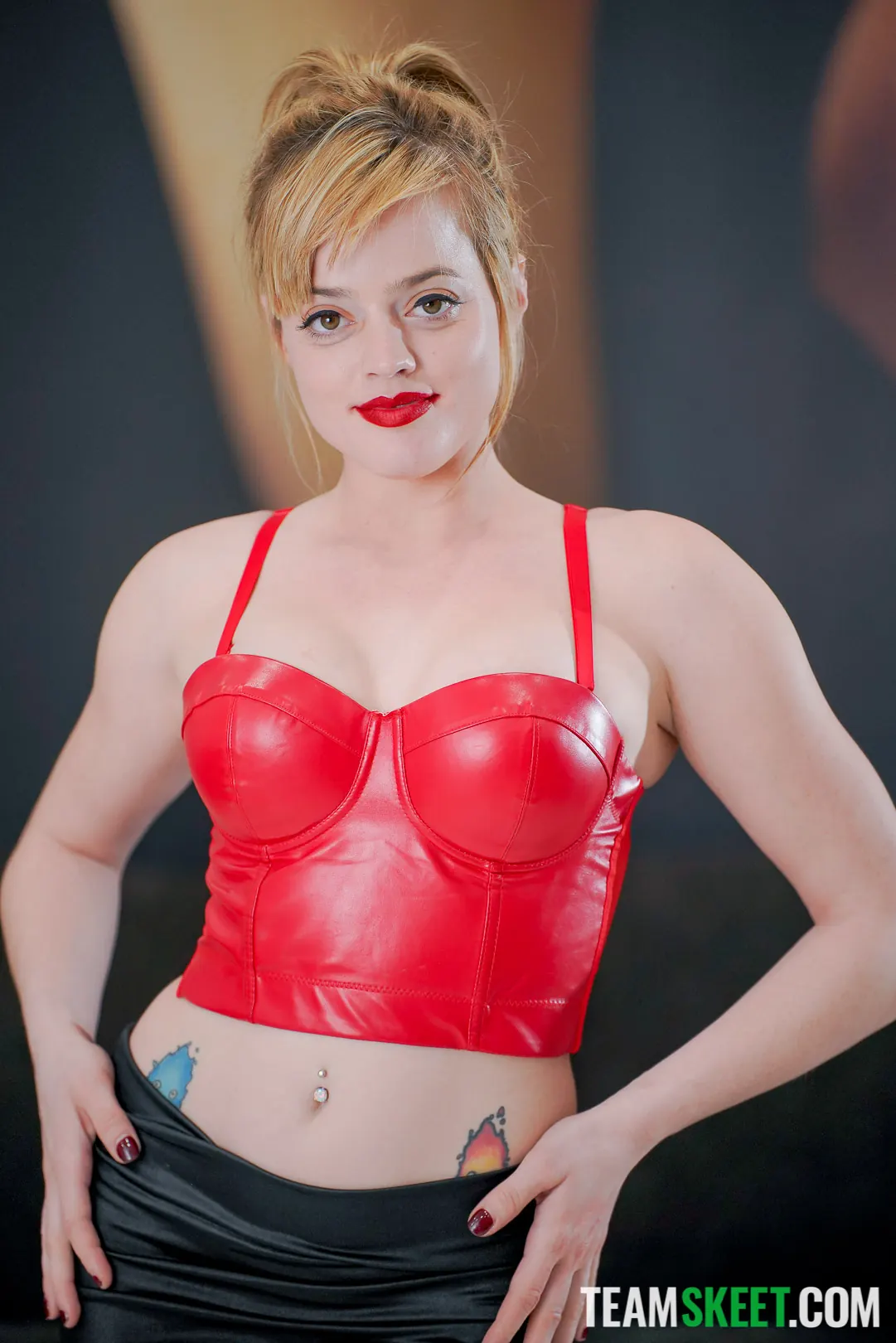 Sage Pillar en 'Caminando en la naturaleza' from 'Team Skeet' (foto 1) Team Skeet 'Caminando en la naturaleza' protagonizando Sage Pillar (foto 1)