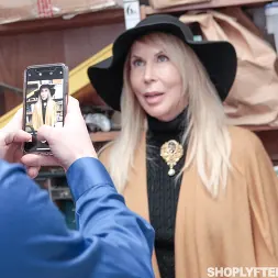 Samantha Hayes in 'Team Skeet' Case No. 5584216 (Thumbnail 30)