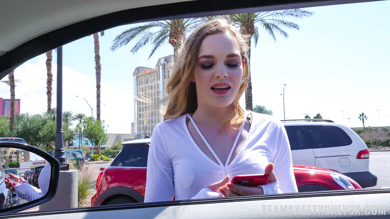 Team Skeet 'Una chica guapa' protagonizando Samantha Reigns (foto 1)