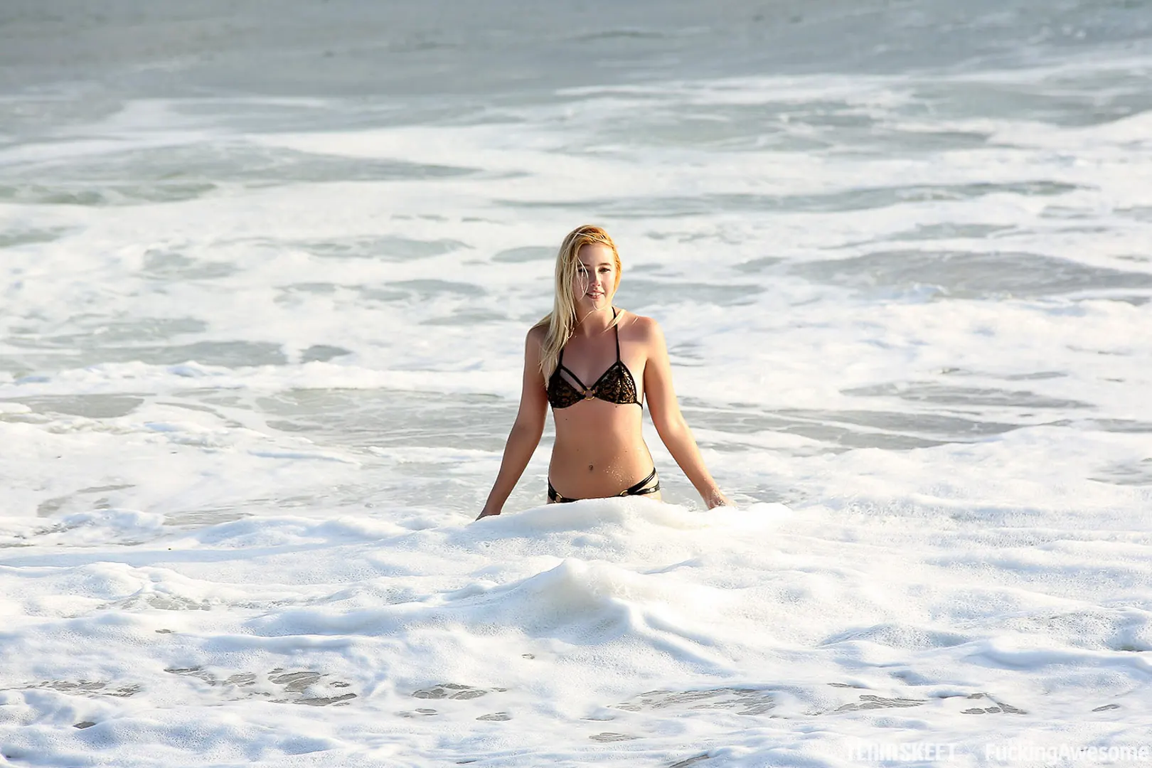 Team Skeet 'Sol, playa y sexo' protagonizando Samantha Rone (foto 9)