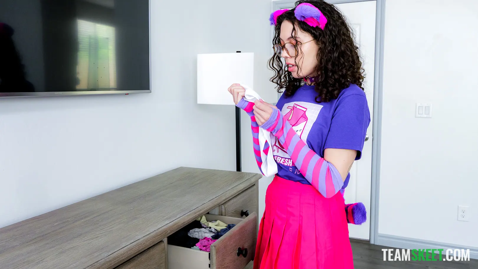 Team Skeet '“Try on My Mom's Lingerie…” Nerd Girl vs Jock's Cock' starring Satine Summers (Photo 36)