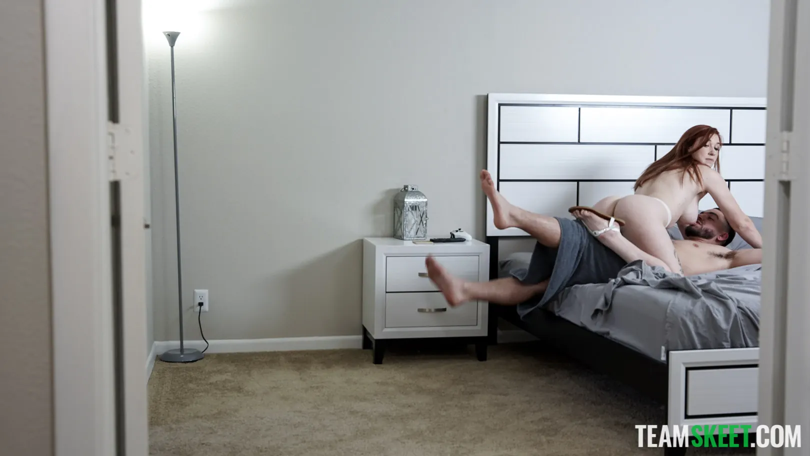 savanna siren en 'Ultimátum de la chica de lado' from 'Team Skeet' (foto 54) Team Skeet 'Ultimátum de la chica de lado' protagonizando savanna siren (foto 54)