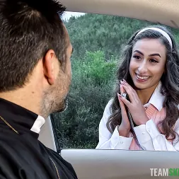 Scarlett Page in 'Team Skeet' Concept: Roadside Rescue 3 (Thumbnail 54)