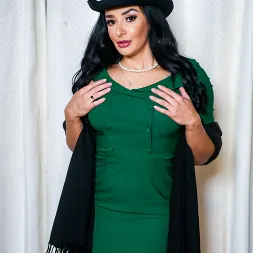 Sheena Ryder en 'Team Skeet' Sheena aparece en la lista de los malos (Miniatura 15)