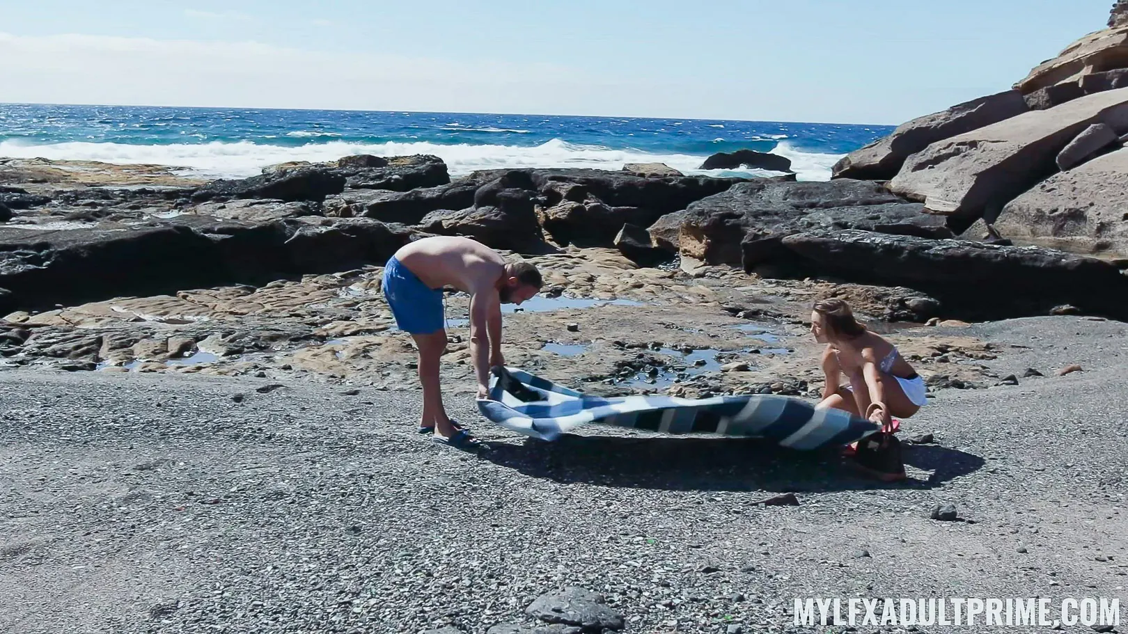 Team Skeet 'Is He Really Blind' starring Silvia Dellai (Photo 12)