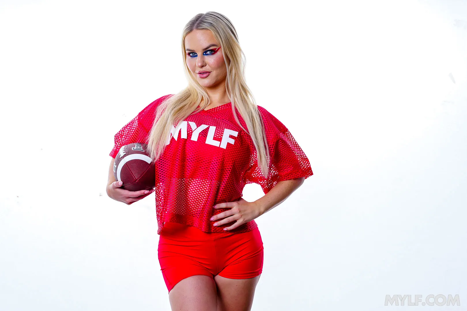 Slimthick Vic en 'Demasiado delgado y grueso para dejarlo' from 'Team Skeet' (foto 1) Team Skeet 'Demasiado delgado y grueso para dejarlo' protagonizando Slimthick Vic (foto 1)