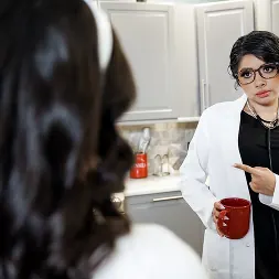 Sona Bella in 'Team Skeet' The Babysitter Issue (Thumbnail 77)
