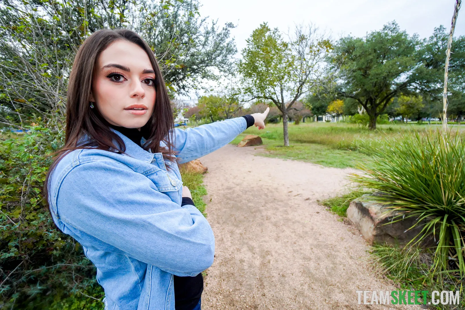 Team Skeet 'In The Mood to Get Him Back' starring Sophia Burns (Photo 12)
