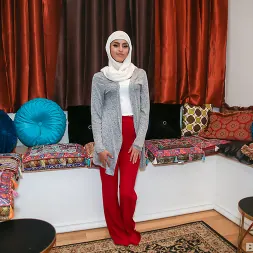 Sophia Leone en 'Team Skeet' Especial de Poonjab (Miniatura 1)