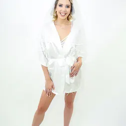 Sophia Sterling in 'Team Skeet' Concept: Wedding Photographer (Thumbnail 1)