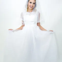 Sophia Sterling in 'Team Skeet' Concept: Wedding Photographer (Thumbnail 10)