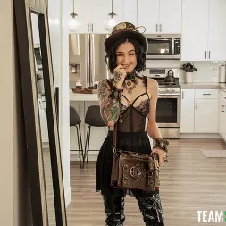 Stevie Moon in 'Team Skeet' Steampunk Girl (Thumbnail 1)