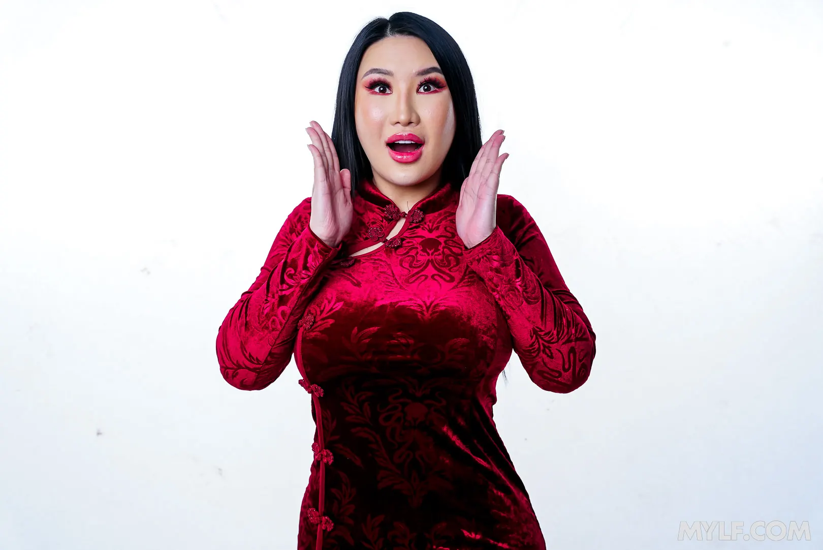 Team Skeet 'Let the Sin Begin' starring Suki Sin (Photo 10)