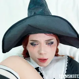 Sweetie Fox in The Naughty Witch (Photo 45) Sweetie Fox in 'Team Skeet' The Naughty Witch (Thumbnail 45)