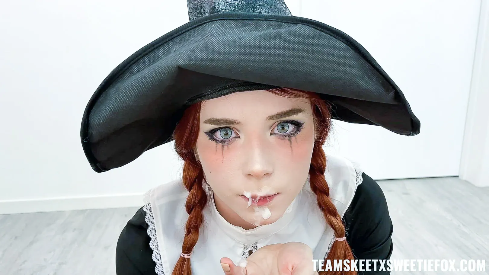 Team Skeet 'The Naughty Witch' starring Sweetie Fox (Photo 70)