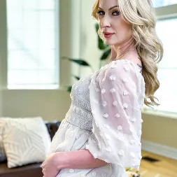 Sydney Paige in 'Team Skeet' Concept: Nanny Diaries (Thumbnail 10)