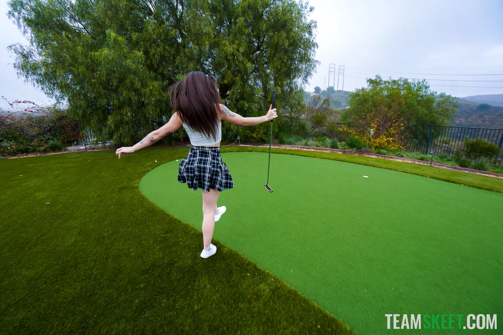 Team Skeet 'Don't Give up the Hole' starring Tiny Rhea (Photo 5)