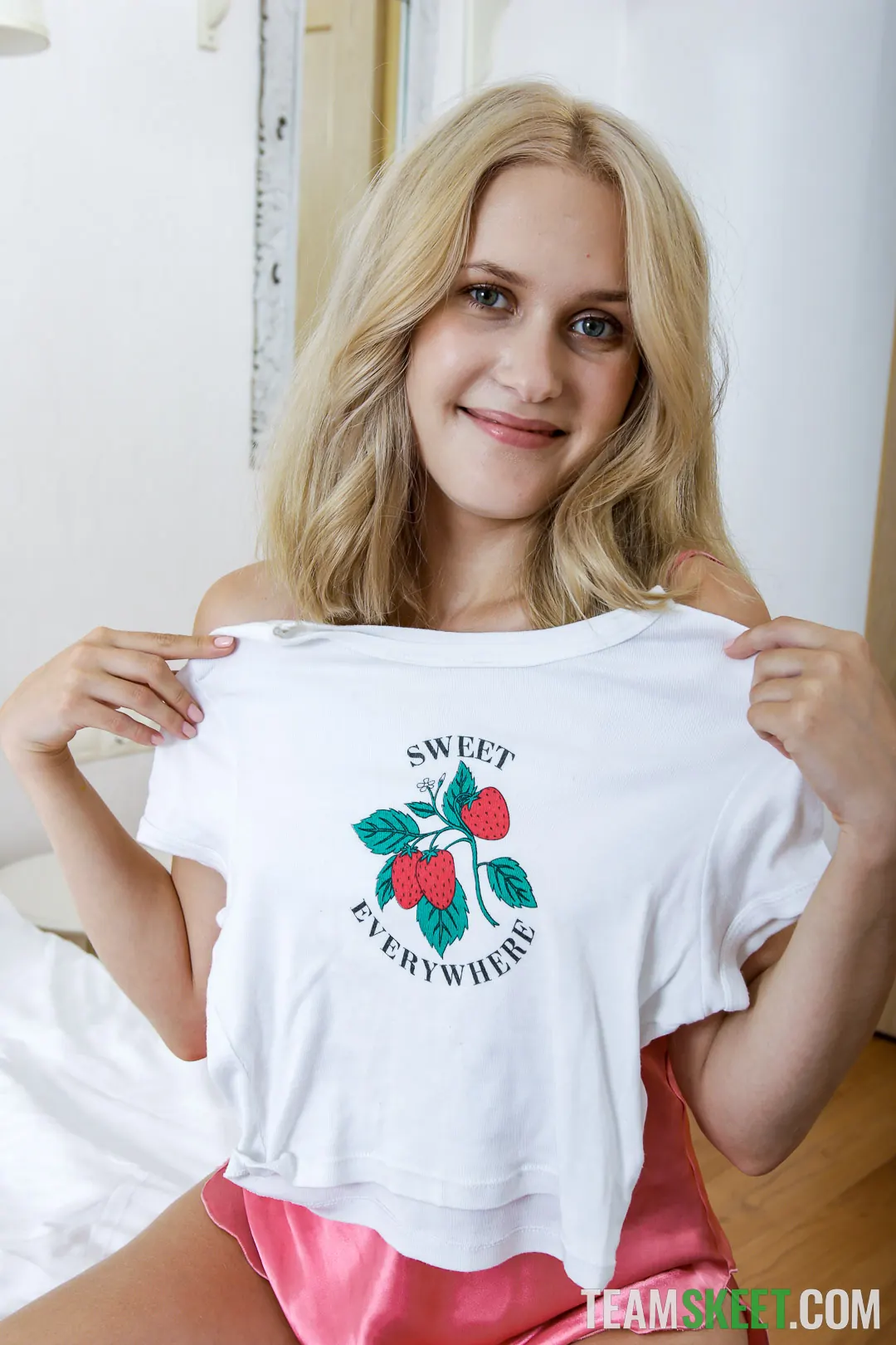 Team Skeet 'A Blonde With Oral Fixation' starring Una Fairy (Photo 48)