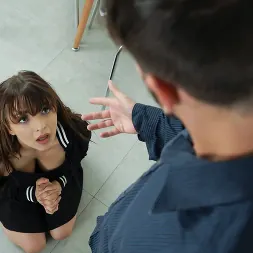 Violet Starr en 'Team Skeet' Apenas legal, totalmente follable (Miniatura 21)