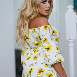 Vivianne DeSilva in 'Team Skeet' Please, just fuck my little pussy! (Thumbnail 1)
