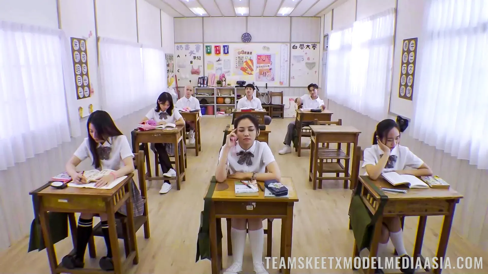 Team Skeet 'Classroom Pleasure' starring We Rui Xin (Photo 1)
