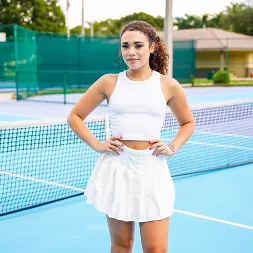 Willow Ryder in 'Team Skeet' After Practice (Thumbnail 1)