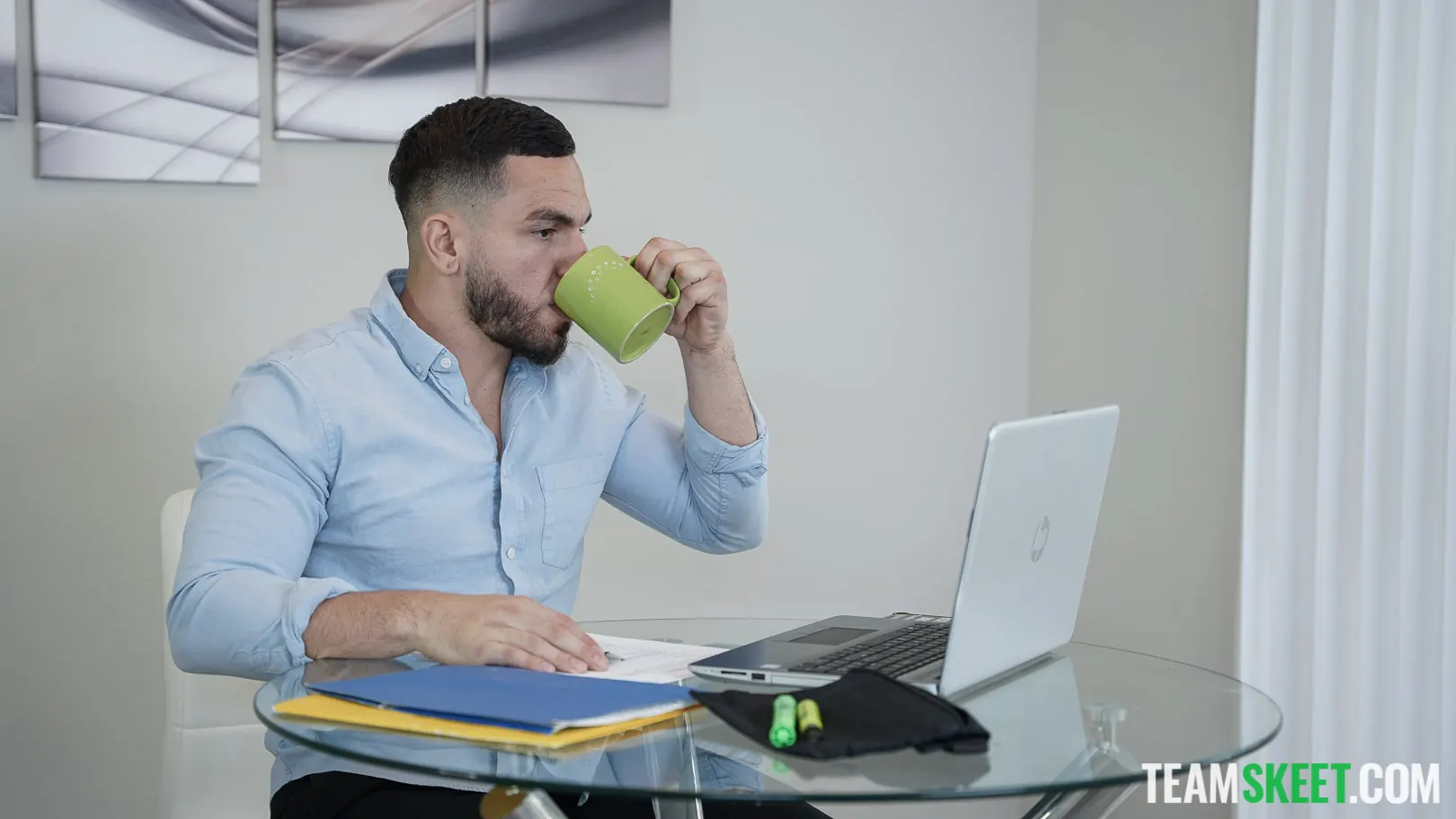 Team Skeet 'Dormir en el trabajo' protagonizando XxLayna Marie (foto 27)