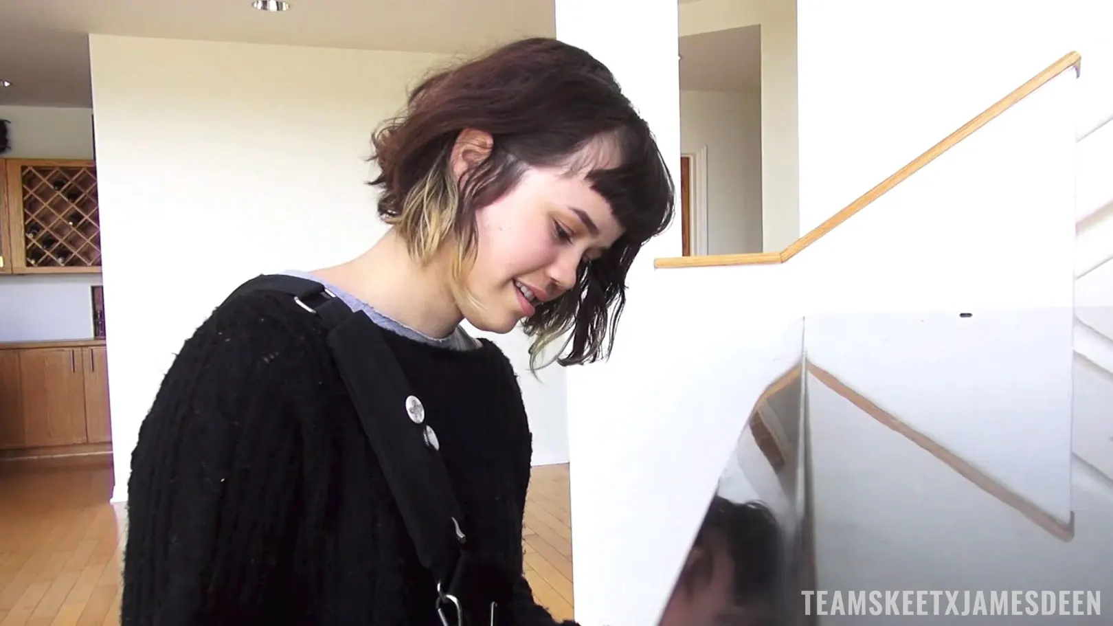 Yhivi en 'Applies Online to Have Sex with James Deen' from 'Team Skeet' (foto 1) Team Skeet 'Applies Online to Have Sex with James Deen' protagonizando Yhivi (foto 1)