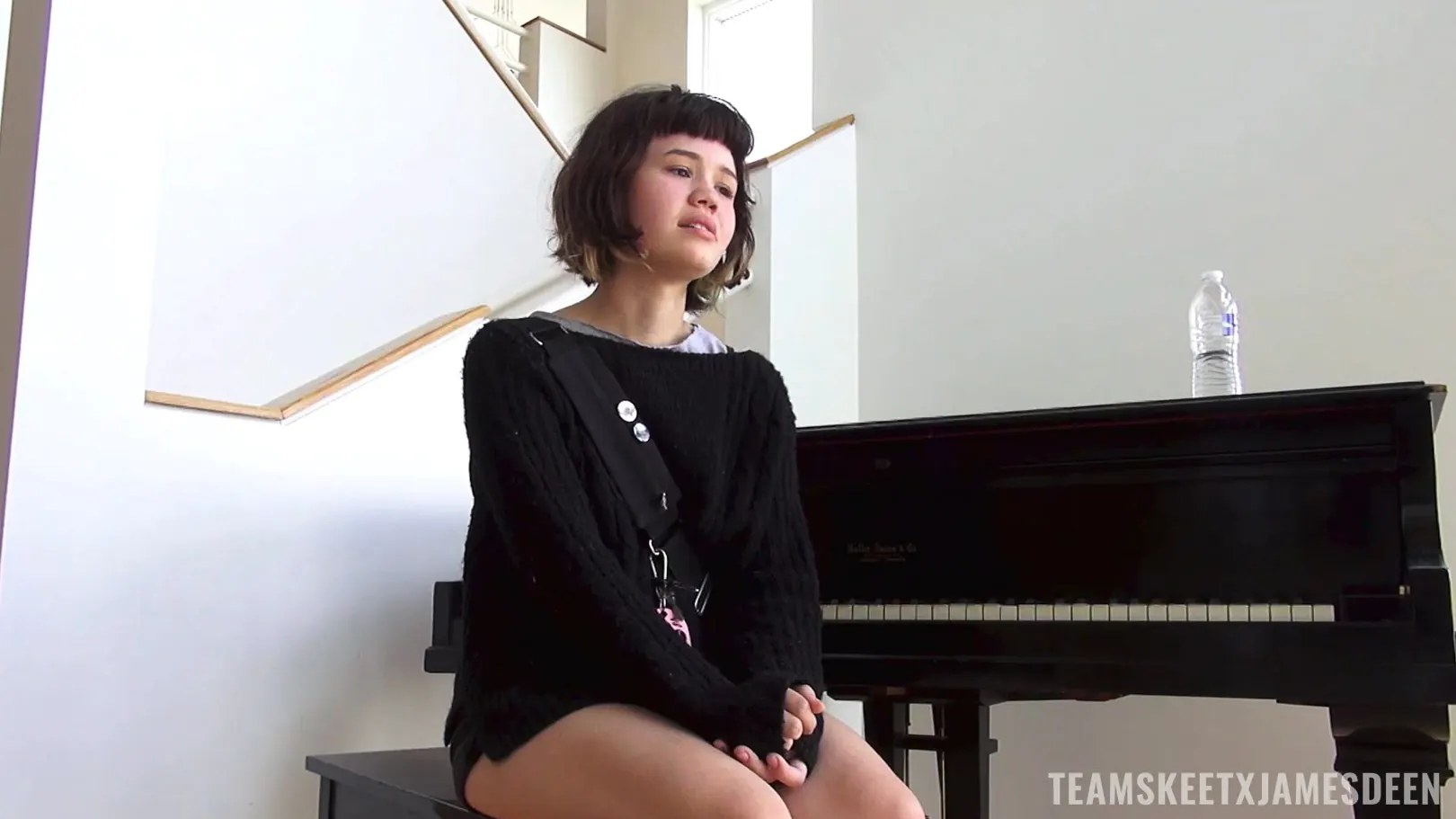 Yhivi en 'Applies Online to Have Sex with James Deen' from 'Team Skeet' (foto 8) Team Skeet 'Applies Online to Have Sex with James Deen' protagonizando Yhivi (foto 8)