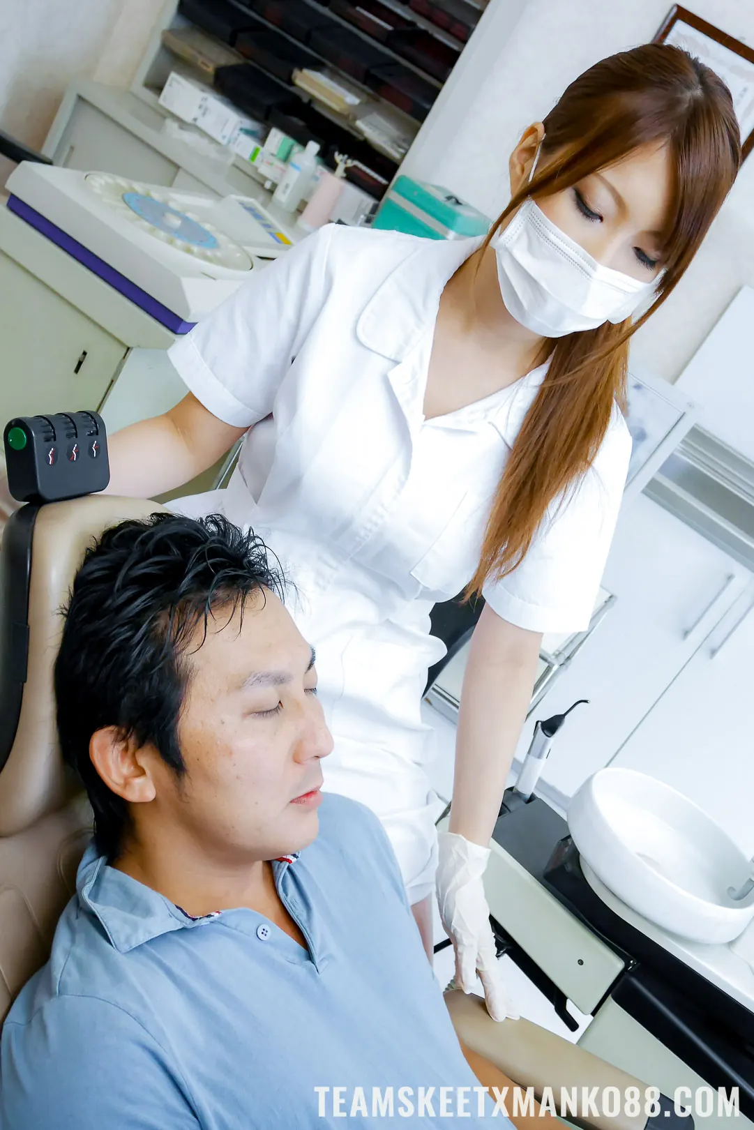 Team Skeet 'Dentista tetona monta la gran polla del paciente' protagonizando Yume Mizuki (foto 1)