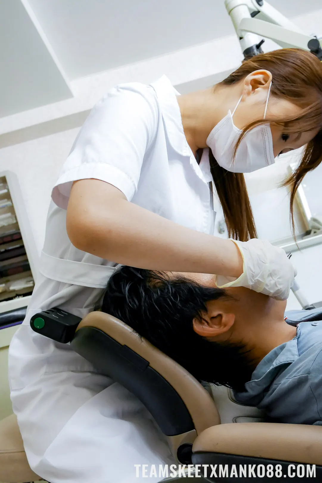Team Skeet 'Dentista tetona monta la gran polla del paciente' protagonizando Yume Mizuki (foto 6)