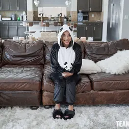 Zerella Skies in 'Team Skeet' Puppet Pal Panda (Thumbnail 1)