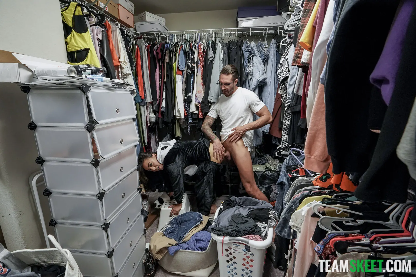 Team Skeet 'Puppet Pal Panda' starring Zerella Skies (Photo 99)